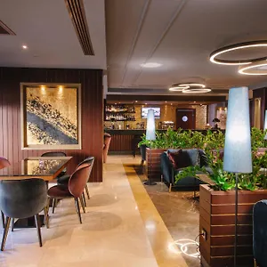 Wyndham Grand Hotel